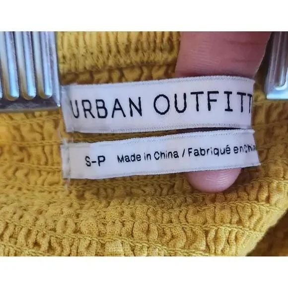 Urban Outfitters Crop Top Small Yellow Linen Blend Square Neck Buttons Academia - Picture 5 of 6